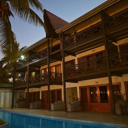 Hotel Baobab Cafe Morondava Eksteriør billede