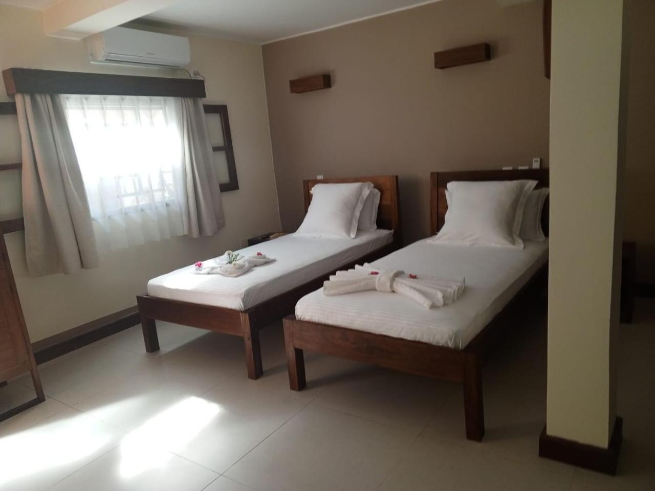 Hotel Baobab Cafe Morondava Eksteriør billede