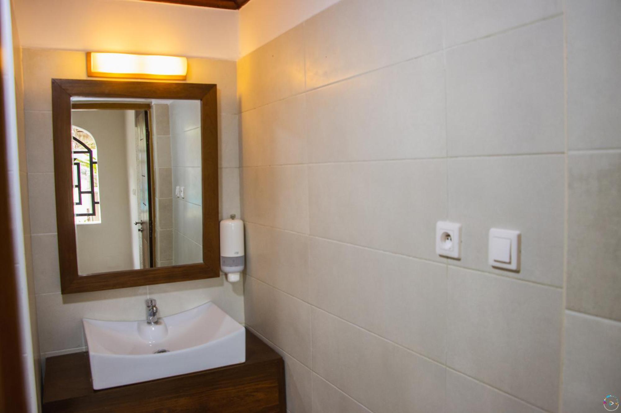 Hotel Baobab Cafe Morondava Eksteriør billede