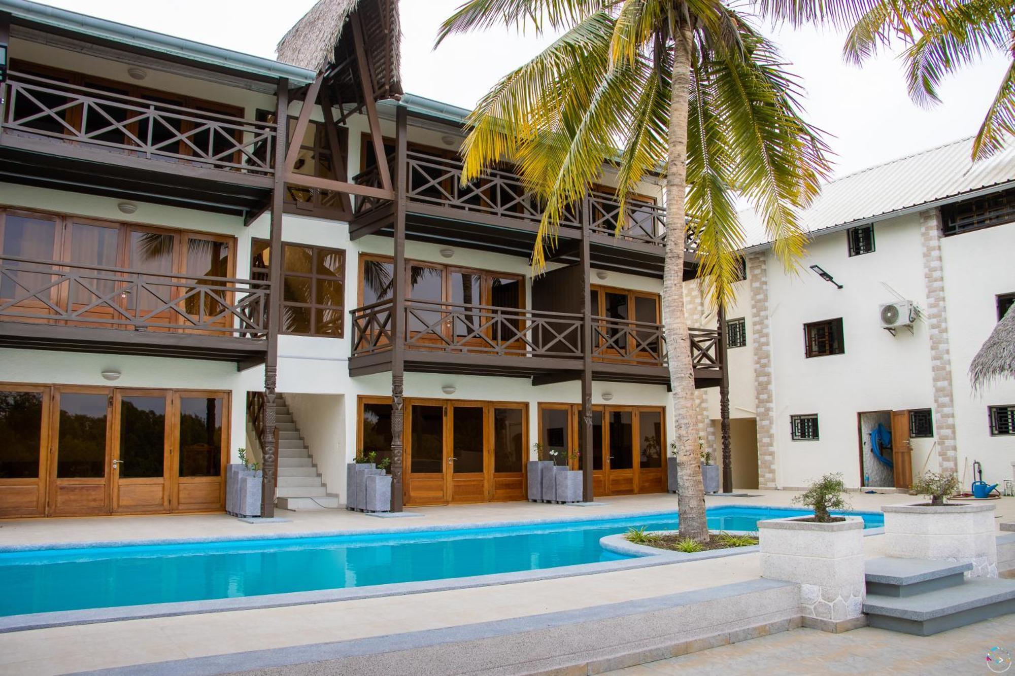 Hotel Baobab Cafe Morondava Eksteriør billede