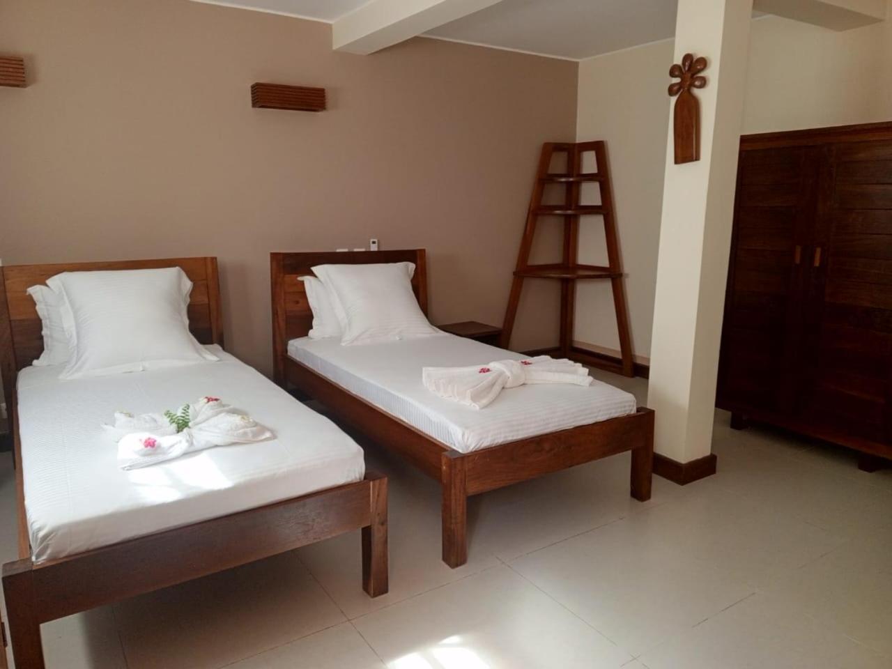 Hotel Baobab Cafe Morondava Eksteriør billede