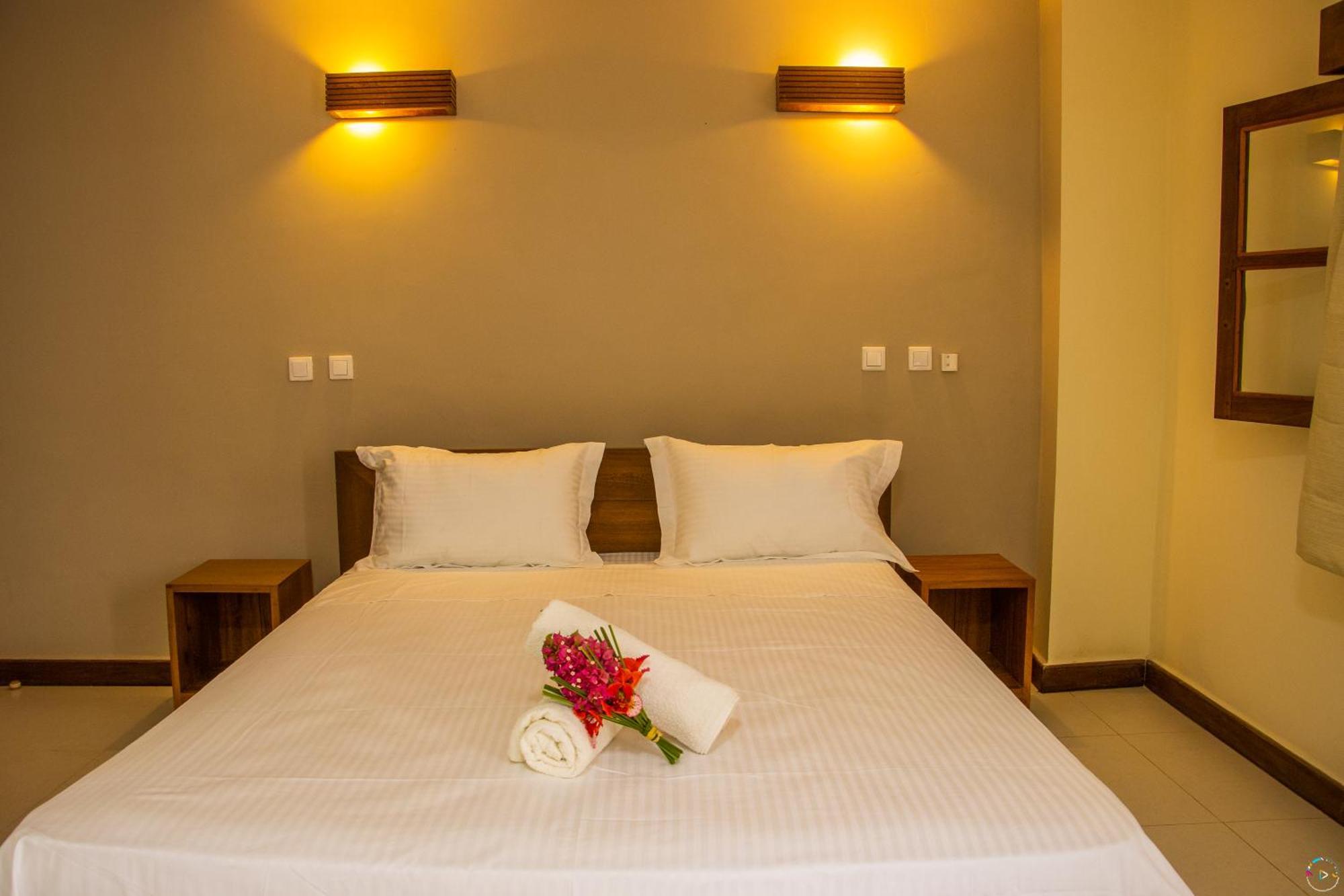 Hotel Baobab Cafe Morondava Eksteriør billede