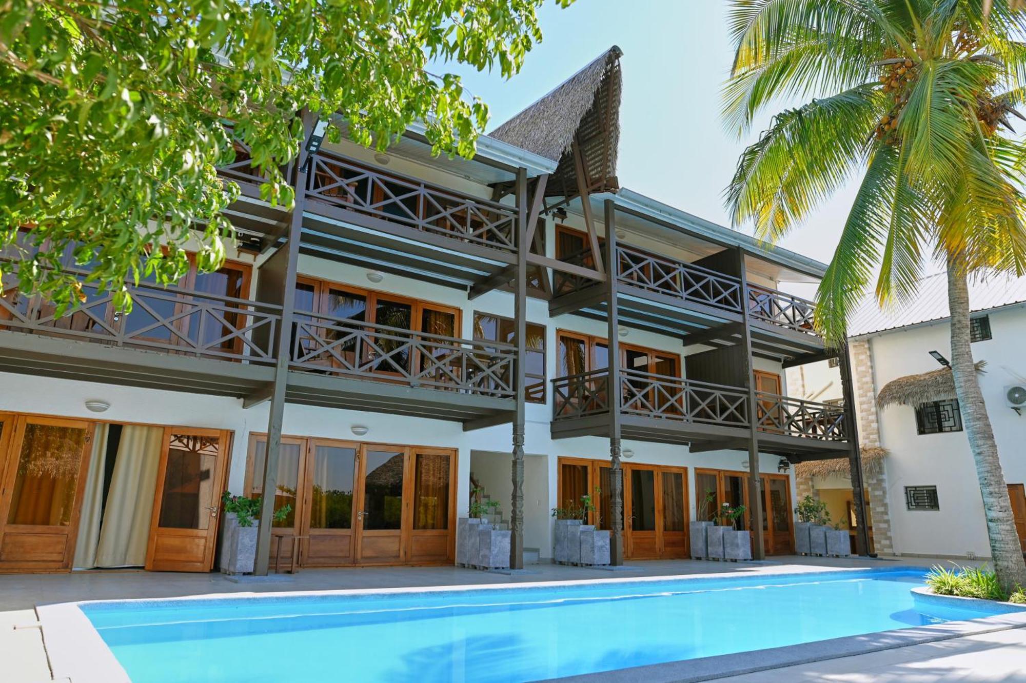 Hotel Baobab Cafe Morondava Eksteriør billede